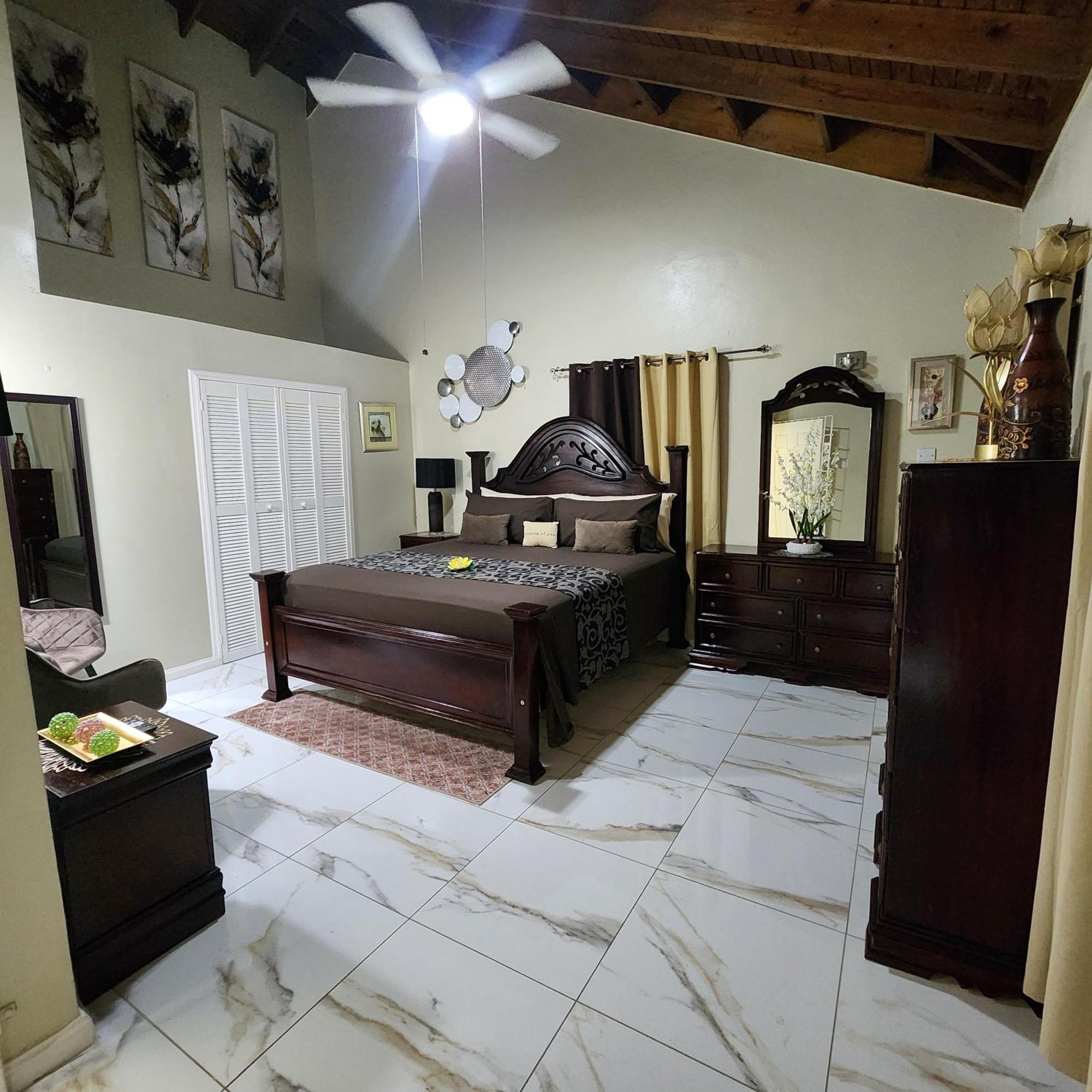 Spacious Luxury 3 Bed Rooms In Kingston Exteriér fotografie